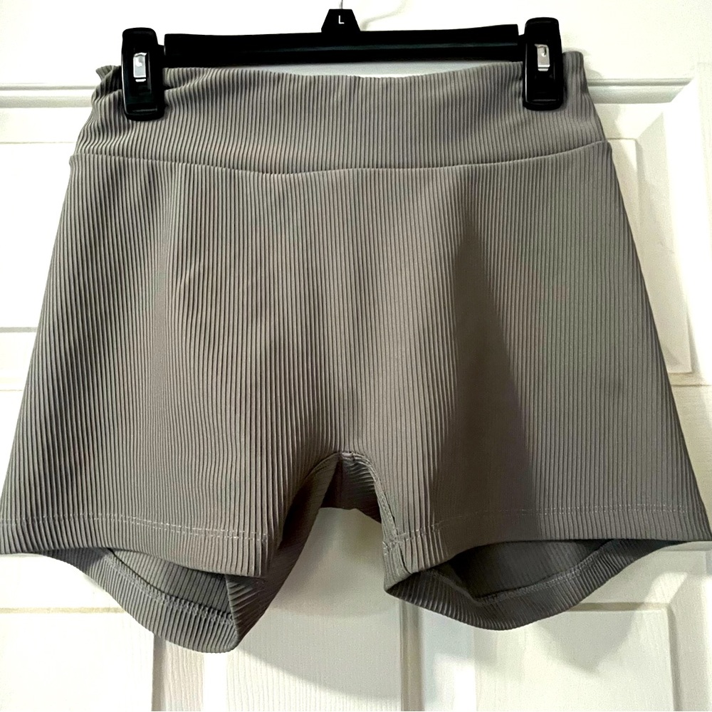 Activewear shorts